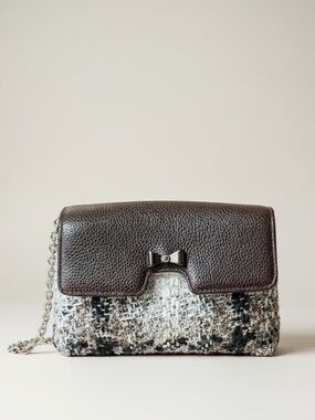 Henri Bendel Tweed & Leather Wristlet Clutch with lavender silk interior EUC